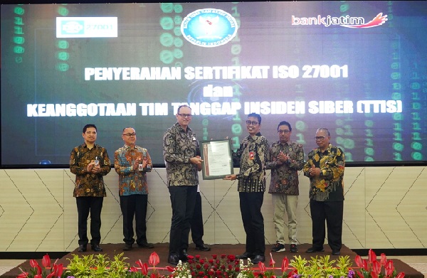 Bank Jatim Sukses Raih ISO 27001 Sistem Manajemen Keamanan Informasi