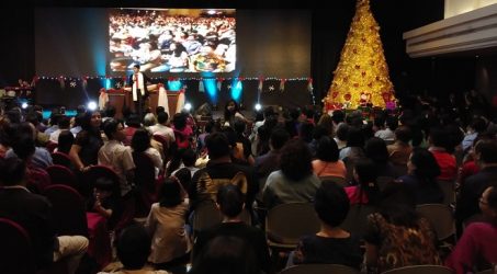 Sebanyak 3.000 Jemaat Tiberias Surabaya Rayakan Natal