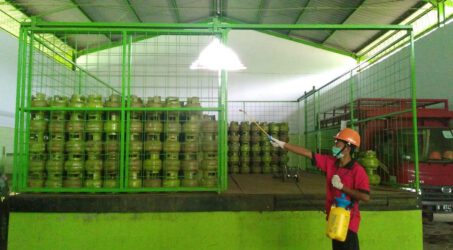 Pertamina Sterilisasi Sarana Distribusi dan Tabung LPG