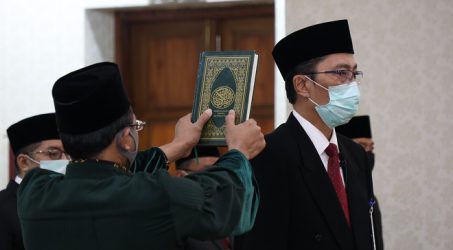 RUPSLB 2020 Tetapkan Busrul Iman Jadi Dirut Bank Jatim