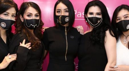 Masker Bertahta Berlian, Paling Murah Rp 10 Juta