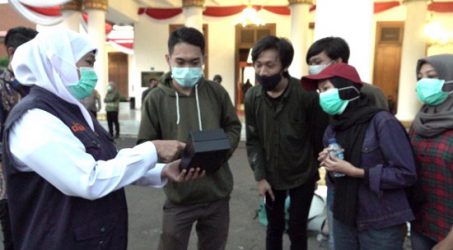 Gubernur Khofifah Penuhi Tuntutan Buruh Berkirim Surat ke Presiden