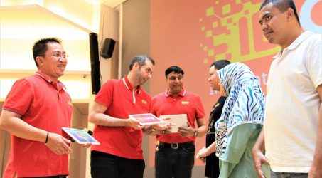 IDCamp Indosat Ooredoo Raih Padmamitra Award Bidang Disabilitas dan ACES Award
