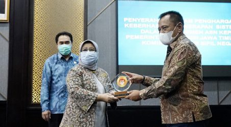 Komisi ASN Beri Penghargaan Penerapan Sistem Merit Pemprov Jatim