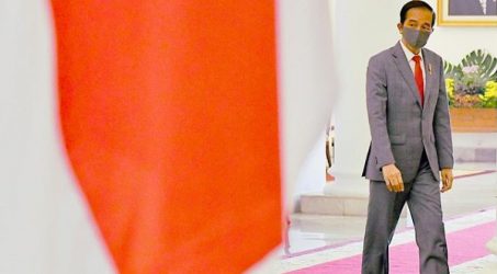 Jokowi Ubah Bansos Sembako Jadi Tunai, Jangan Ada Lagi Potongan-Potongan