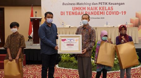 OJK Edukasi 100 Perempuan Prasejahtera Surabaya, UMKM Naik Kelas