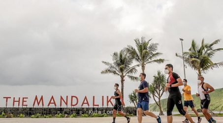 Sandiaga Mini Triathlon di Mandalika, Siap Gelar MotoGP dan L’etape Indonesia Tour de France