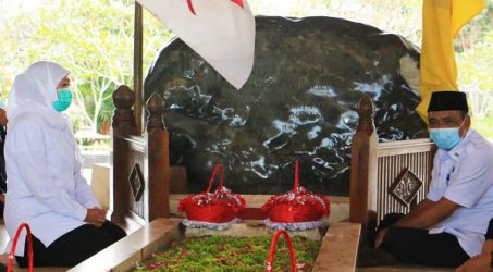 Khofifah Ziarah Bung Karno, Membangun Komunikasi Rohani dengan Pendiri Bangsa