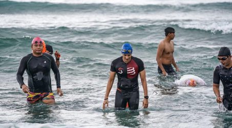 Sandiaga Renang 1 Km di Likupang Manado, Lihat Ikan Warna Warni Bawah Laut