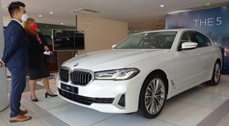 Tampilan Baru BMW The New 5 Makin Canggih