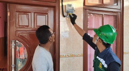 Kejar Rasio Elektrifikasi 100%, PLN Listriki 13 Desa Tersisa di Sumenep