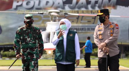 Gubernur Khofifah Pantau Penyekatan dari Udara Bersama Pangdam dan Kapolda