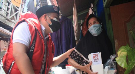 PSI Kota Banjarmasin Bagikan 1.000 Nasi Kotak buat Warga Isoman dan Lansia