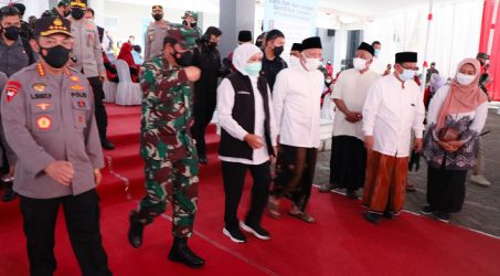 Panglima TNI, Kapolri dan Khofifah Pantau Vaksinasi 4.970 Santri Tebu Ireng Jombang