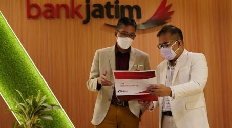 Bank Jatim Raih Penghargaan Bank Terbaik 2021