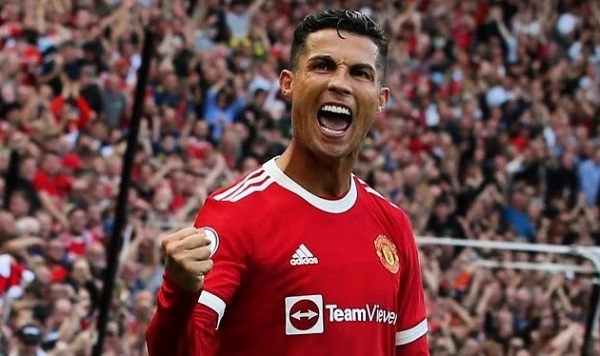 Cristiano Ronaldo cetak dua gol melawan Newcastle United 