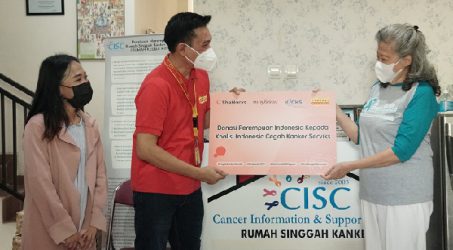 SheHacks Indosat Ooredoo Serahkan Donasi untuk Bantu Wanita Lawan Kanker Serviks