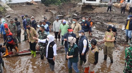 Tangani Banjir Bandang Kota Batu, Gubernur Prioritaskan Keselamatan Korban