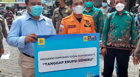CSR PJB Salurkan Bahan Pokok dan Obat Obatan Bantu Korban Erupsi Gunung Semeru