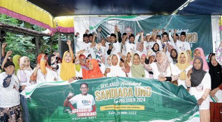 Berdayakan Perajin Keris Sumenep, Sandiaga Didukung Jadi Presiden