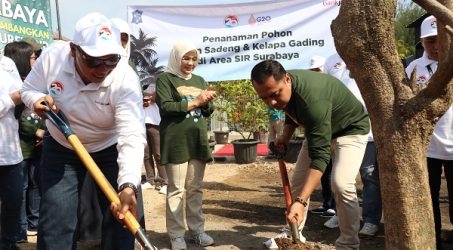 Peringati 2 Dekade Gerakan APUPPT, Bank Jatim Tanam Pohon bersama Pemkot Surabaya