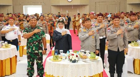Gubernur Khofifah Apresiasi Polda Jatim Revitalisasi Omah Rembug dan Siskamling, Solusi Penyelesaian Masalah Lini Paling Bawah dengan Kearifan Lokal