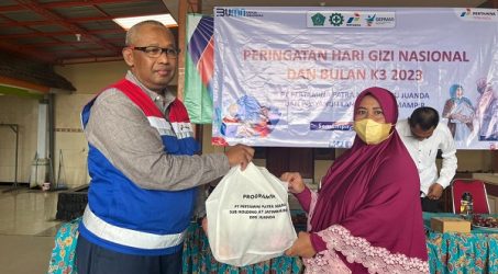 Peduli Kesehatan Ibu-Anak dan Lansia , Pertamina Juanda Gelar Penyuluhan di Desa Semampir