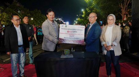 Bank Jatim Tutup Tahun 2022 Dengan Berbagi Keceriaan Bersama Masyarakat Kota Madiun