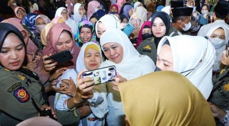 Ribuan Warga Jatim Isi Pergantian Tahun 2023 dengan Sholawat dan Doa Bersama