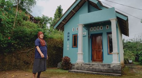 PLN Nusantara Power UP Pacitan Bangun Tiga Rumah dari FABA