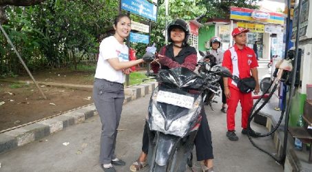 Pertamina Berbagi Takjil Serentak di SPBU se-Jatimbalinus