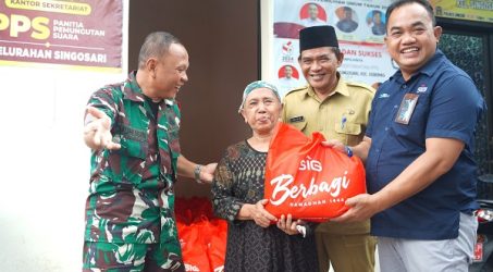 SIG Bagikan 1.535 Paket Sembako Ramadan di Enam Desa Gresik, Jatim