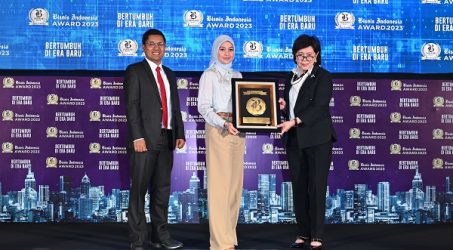 Sukses Pertahankan Kinerja Positif Tiga Tahun Berturut-turut, SIG Raih Bisnis Indonesia Award 2023