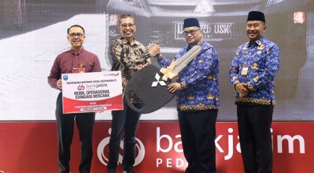 Bank Jatim Serahkan CSR Kendaraan Evakuasi Bencana dan Launching Elektronifikasi Keuangan Daerah Probolinggo   