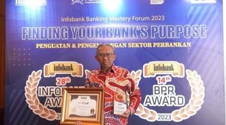 Kinerja Terus Positif, Bank Jatim Raih Penghargaan Infobank Award 2023