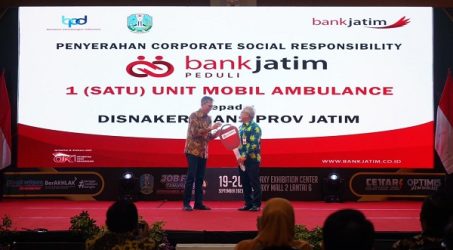 Dukung Gerakan Merdeka Berkarir, Bank Jatim Salurkan CSR ke Disnakertrans Jawa Timur