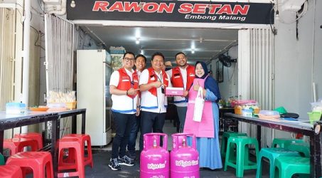 Peringati Harpelnas, Management Pertamina Turun Langsung Sapa Pelanggan