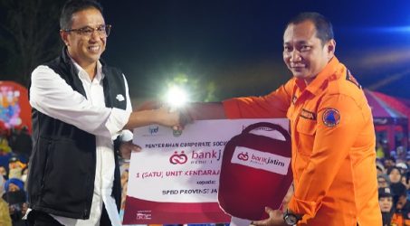 Bank Jatim Serahkan CSR Kendaraan Operasional kepada BPBD Jawa Timur