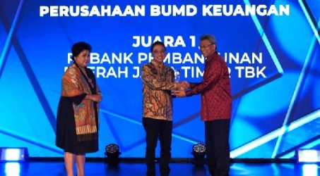 Bank Jatim Raih Juara Satu Annual Report Award 2022