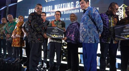 Unit Usaha Syariah Bank Jatim Borong Tiga Penghargaan BPKH Award 2023