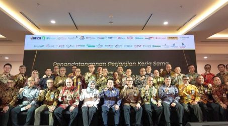 Jadi Bank Penerima Setoran Biaya Haji, UUS Bank Jatim Agresif Dorong Gerakan Haji Muda