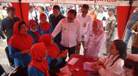 Bank Jatim Dukung Pemprov Jatim Salurkan Bantuan ke Ribuan Buruh Pabrik Rokok