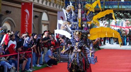 Puncak HUT ke-63 Bank Jatim, Pecahkan Rekor MURI hingga Salurkan CSR Penyandang Disabilitas
