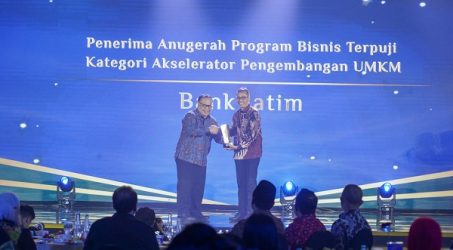 Bank Jatim Raih Penghargaan Detik Jatim Awards 2024 Sebagai Akselerator Pengembangan UMKM
