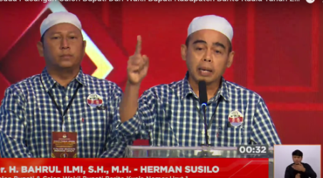 Debat Pilkada Batola, Paslon 01 Baiman Kritisi Wabup Petahana Terkait Pupuk Bersubsidi