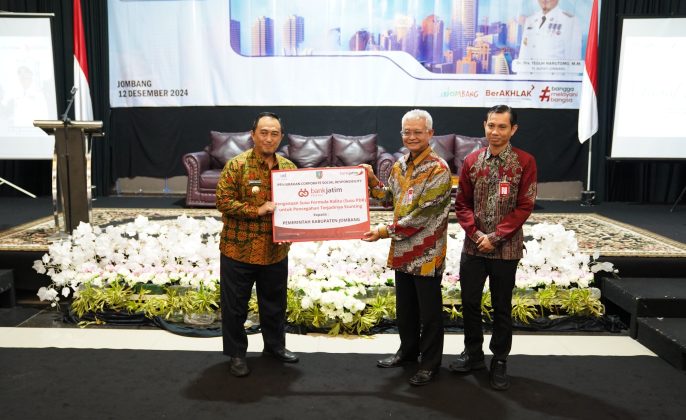 Dukung Pencegahan Stunting, Bank Jatim Serahkan CSR Pengadaan Susu Formula Ke Pemkab Jombang
