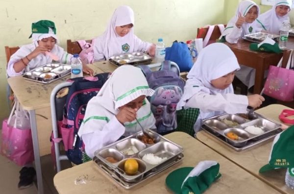Kemenag Tegaskan Zakat Tidak untuk Program MBG