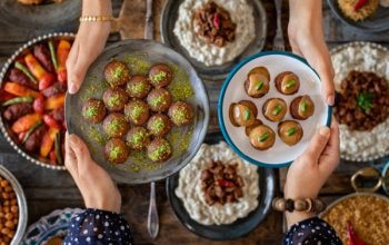 Tips Jaga Pola Makan Seimbang saat Lebaran 