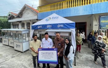 Dukung Ekonomi Berkelanjutan, BRI BO Kaliasin Bantu Rombong UMKM Binaan PCM Genteng