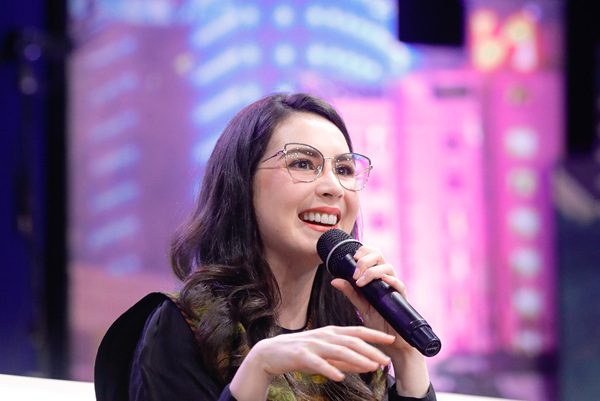 Arumi Bachsin Ajak Mahasiswa Melek dan Bijak Berinvestasi